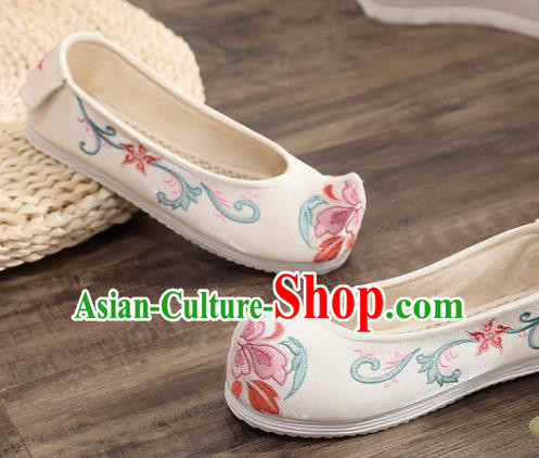 Traditional Chinese Embroidered White Shoes Handmade Cloth Shoes National Cloth Shoes for Women