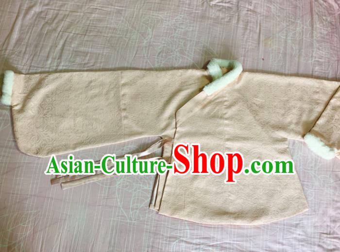 Chinese Ancient Court Winter White Blouse Traditional Ming Dynasty Queen Costume for Women