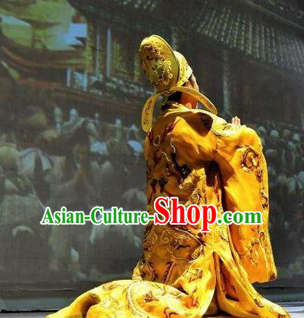 Chinese Dharma Legends in Famen Temple Ancient Tang Dynasty Emperor Stage Performance Costume for Men