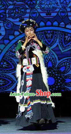 Chinese Impression of Lijiang Naxi Nationality Ethnic Dance Black Dress Stage Performance Costume and Headpiece for Women