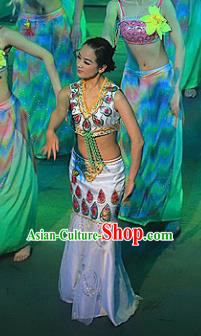 Chinese Lishui Jinsha Dai Nationality Peacock Dance White Dress Ethnic Stage Performance Costume and Headpiece for Women