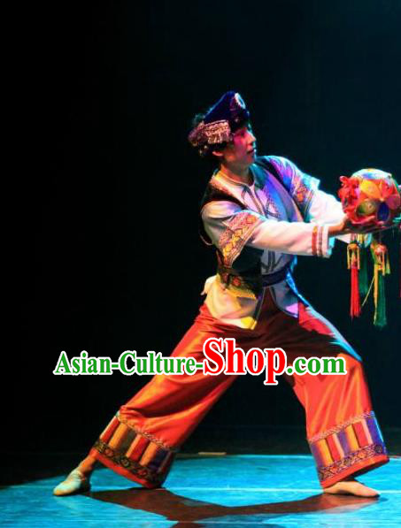 Chinese Dream Like Lijiang Zhuang Nationality Clothing Stage Performance Dance Costume for Men