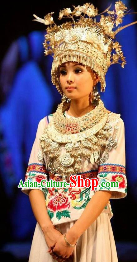 Chinese Charm Xiangxi Miao Nationality Folk Dance White Dress Stage Performance Costume and Headpiece for Women