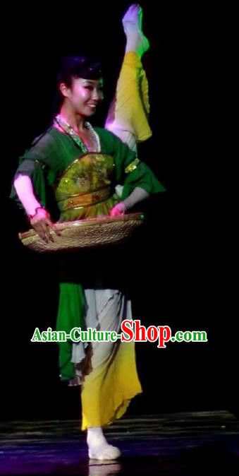 Chinese The Moon Rising On The Helan Mountain Classical Dance Green Dress Stage Performance Costume and Headpiece for Women