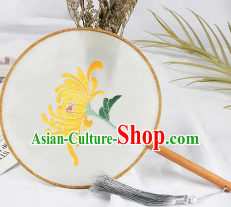 Chinese Traditional Handmade Embroidery Chrysanthemum Round Fan Embroidered Palace Fans