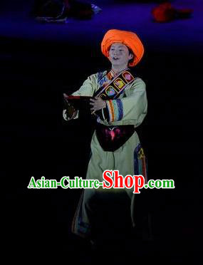 Phoenix Flying Qiang Dance Traditional Chinese Qiang Ethnic Minority Youth Dance Yellow Costumes and Headwear for Men