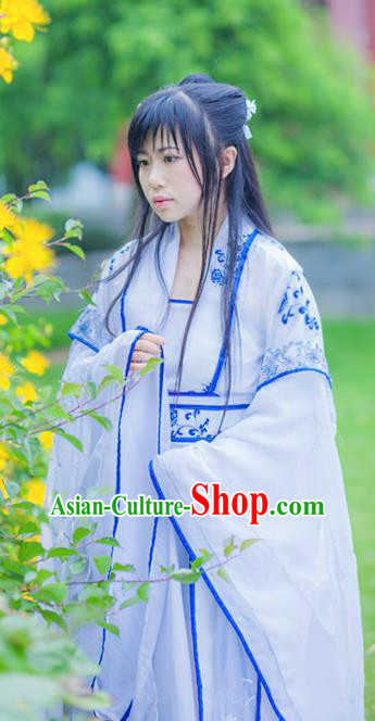 Chinese Cosplay Royal Princess Dress Ancient Female Swordsman Knight Costume for Women