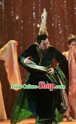 Chinese Zhaojun Chu Sai Dance Ancient Han Dynasty Emperor Green Clothing Stage Performance Dance Costume for Men