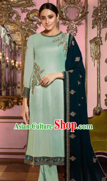 Asian Indian Punjabis Embroidered Light Green Satin Blouse and Pants India Traditional Lehenga Choli Costumes Complete Set for Women
