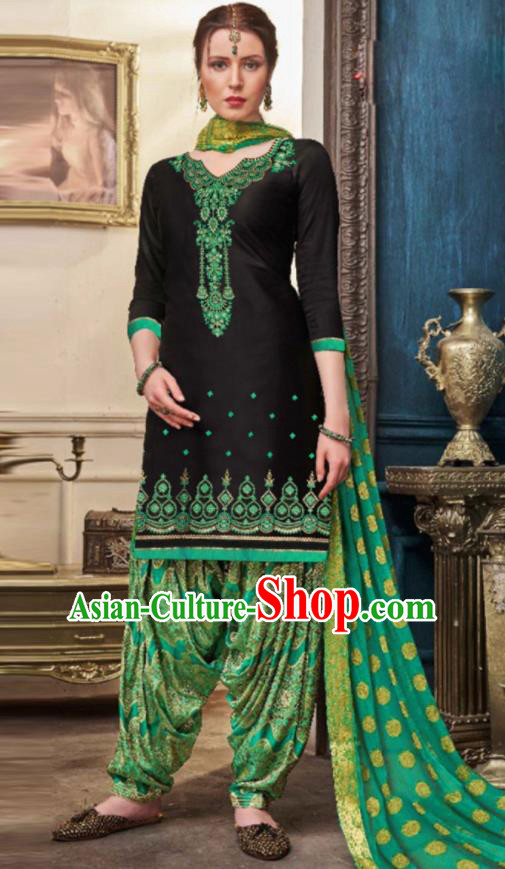 Traditional Indian Punjab Black Satin Blouse and Green Pants Asian India National Costumes for Women