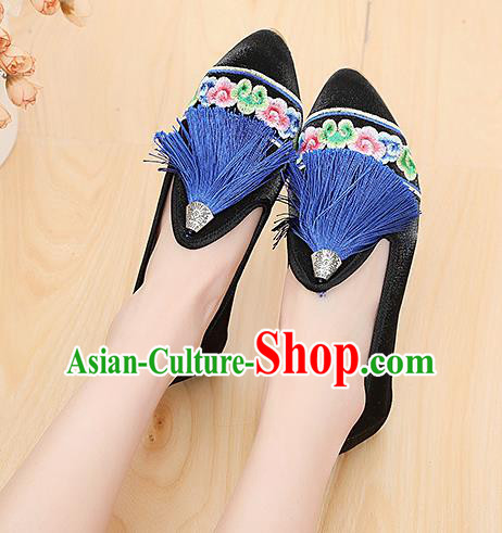 Chinese National Tassel Black Embroidered Shoes Traditional Hanfu Shoes Opera Shoes Wedding Bride Shoes for Women