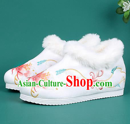 Chinese Traditional Winter Embroidered Peony White Ankle Boots Hanfu Shoes Cloth Boots for Women