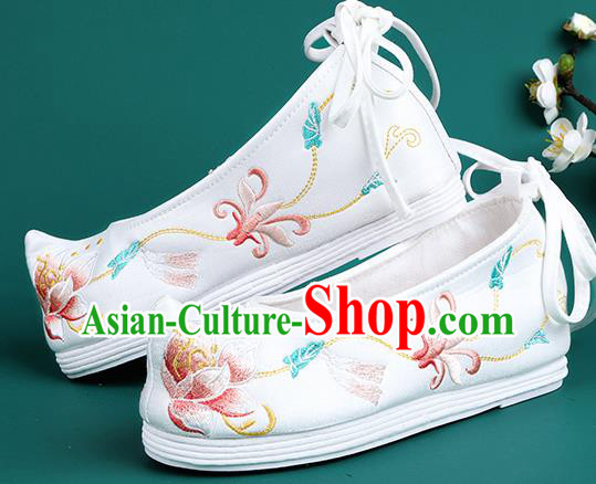 Chinese Traditional Winter Embroidered White Shoes Hanfu Shoes Princess Shoes for Women