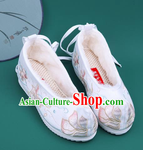 Chinese Winter Embroidered White Shoes Traditional Hanfu Shoes Princess Shoes for Women