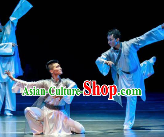 Dance Between Heaven and Earth Chinese Classical Dance White Clothing Stage Performance Dance Costume for Men