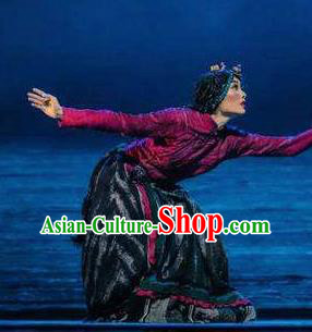 Chen Ai Luo Ding Chinese Tibetan Nationality Dress Stage Performance Dance Costume and Headpiece for Women