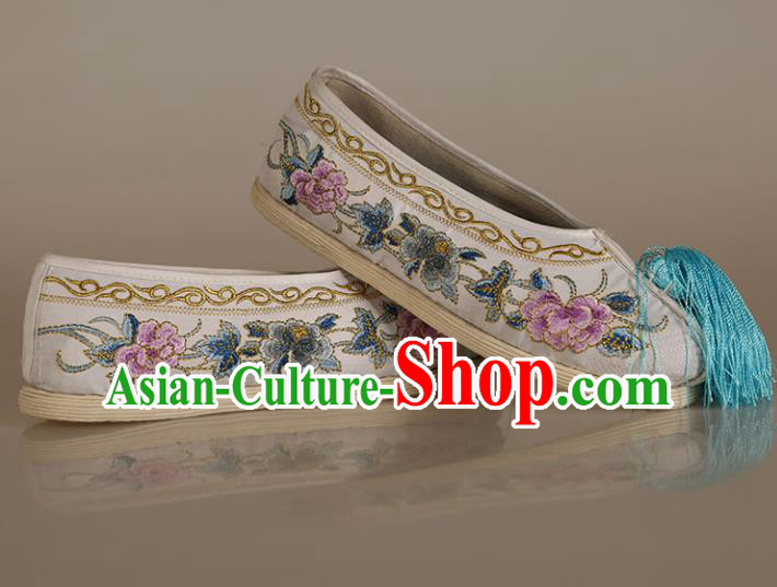 Asian Chinese Beijing Opera Shoes White Satin Embroidered Shoes Traditional Peking Opera Diva Shoes
