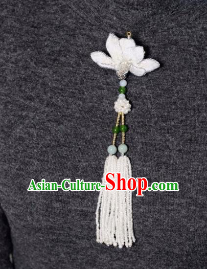 Chinese Traditional Jewelry Accessories Classical Embroidered Mangnolia Tassel Brooch for Women