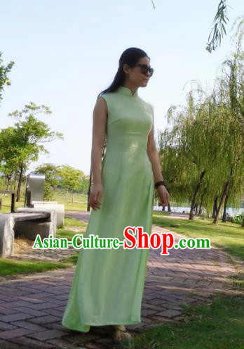 Asian Vietnam Traditional Green Cheongsam Vietnamese Classical Aodai Qipao Dress for Women
