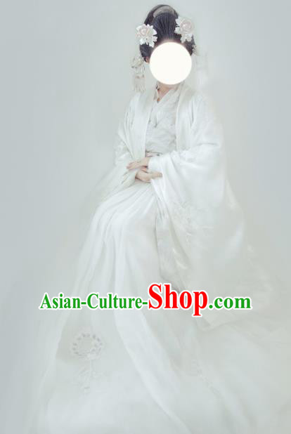 Chinese Traditional White Hanfu Dress Ancient Tang Dynasty Imperial Consort Embroidered Costume for Women