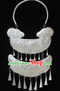 Traditional Chinese Miao Nationality Sliver Necklet Hmong Wedding Carving Sheep Necklace for Women