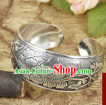 Top Grade Chinese Traditional Ethnic Accessories Sliver Carving Lotus Bracelet for Women