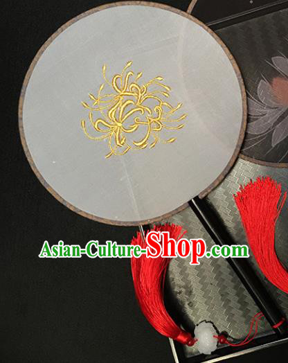 Chinese Handmade Classical Palace Fans Traditional Embroidered White Silk Round Fan for Women