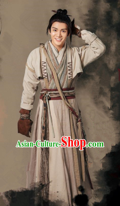 Chinese Ancient Drama Heavenly Sword Dragon Slaying Saber Swordsman Zhang Wuji Historical Costume for Men