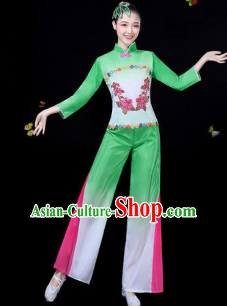 Traditional Chinese Group Dance Yangko Green Clothing Folk Dance Fan Dance Stage Performance Costume for Women