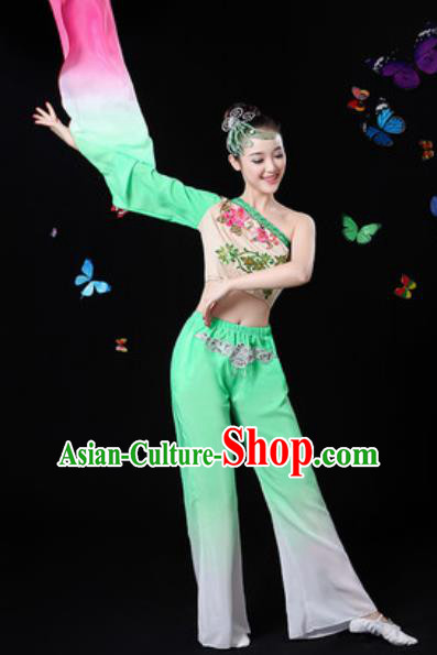 Traditional Chinese Yangko Group Dance Green Clothing Folk Dance Fan Dance Stage Performance Costume for Women