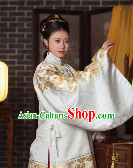 Chinese Ancient Ming Dynasty Court Dowager White Hanfu Dress Traditional Imperial Lady Embroidered Historical Costume for Women
