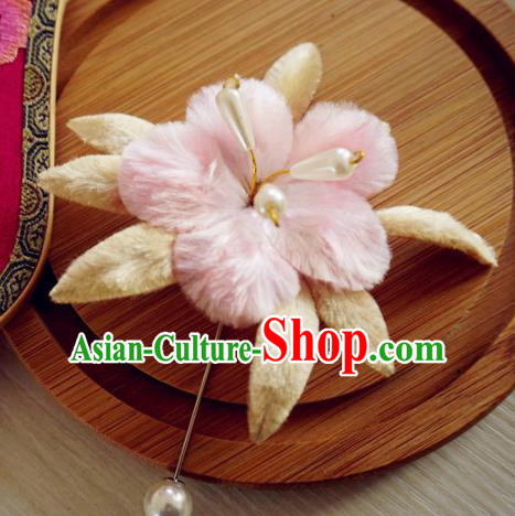 Handmade Chinese Classical Velvet Flower Brooch Ancient Palace Breastpin for Women