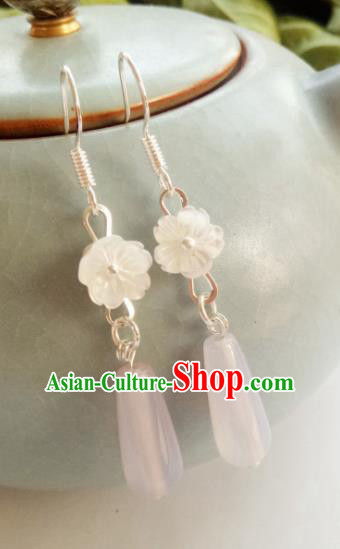 Handmade Chinese Classical White Shell Earrings Ancient Palace Hanfu Ear Accessories for Women