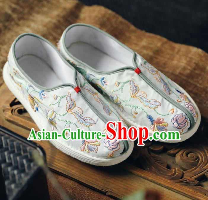 Chinese Handmade White Cloth Shoes Traditional National Shoes Ancient Princess Embroidered Lotus Hanfu Shoes for Women