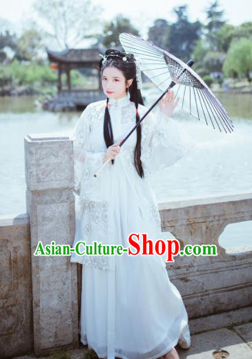 Chinese Ancient White Hanfu Dress Traditional Ming Dynasty Nobility Lady Costume for Women