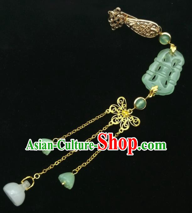 Traditional Chinese Ancient Palace Jade Brooch Handmade Hanfu Breastpin Pendant for Women