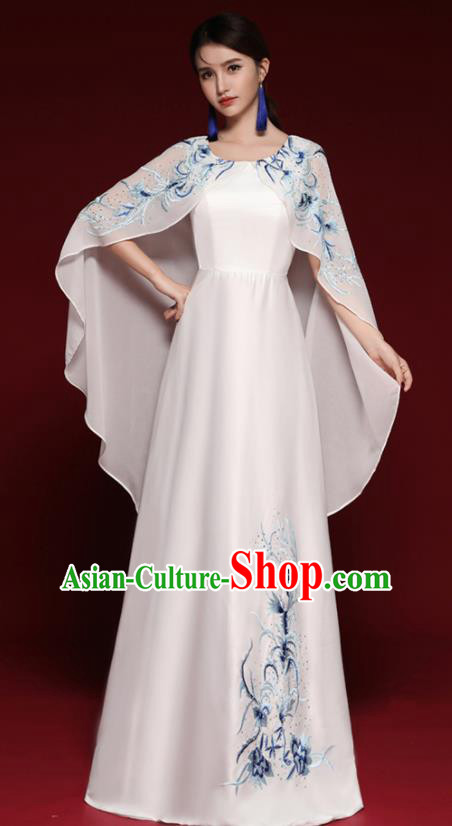 Chinese National Catwalks Embroidered White Cheongsam Costume Traditional Tang Suit Qipao Dress for Women