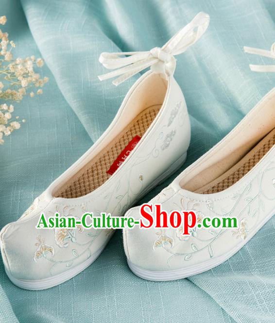 Chinese Traditional Embroidered Shoes Hanfu Cloth Shoes Handmade Ancient Princess Shoes for Women