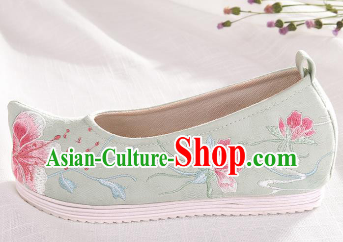 Chinese Traditional Green Embroidered Flowers Shoes Hanfu Cloth Shoes Handmade Ancient Princess Shoes for Women