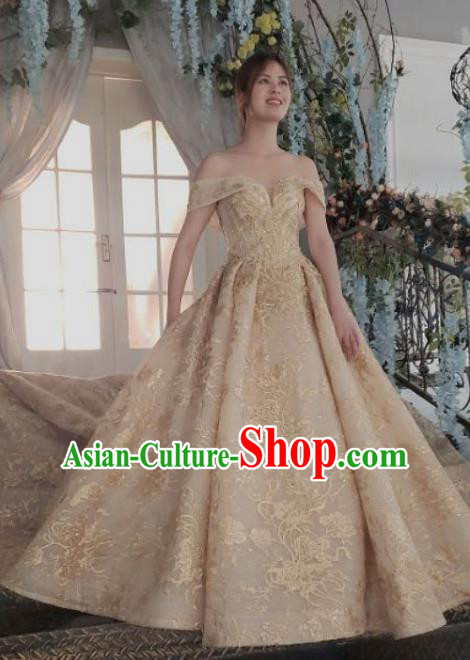 Top Grade Customize Bride Trailing Full Dress Court Princess Wedding Costume for Women