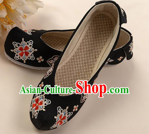 Asian Chinese Black Embroidered Shoes Wedding Shoes Traditional China Princess Shoes Hanfu Shoes for Women