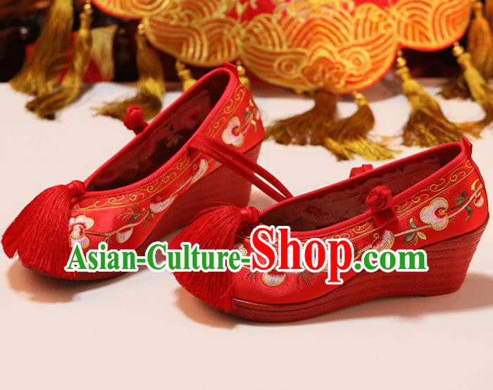 Chinese Traditional Shoes Opera Wedding Shoes Hanfu Princess Shoes Embroidered Mandarin Duck Red Shoes for Women