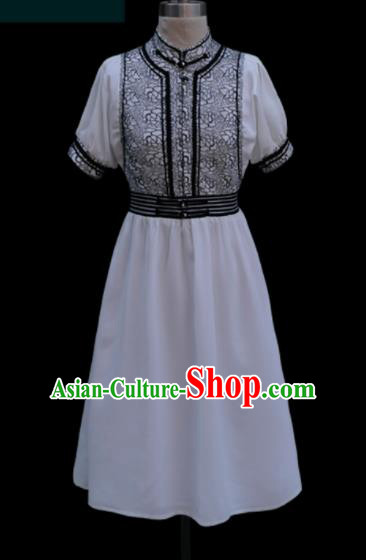 Traditional Chinese Mongol Ethnic White Dress Mongolian Minority Folk Dance Clothing for Kids