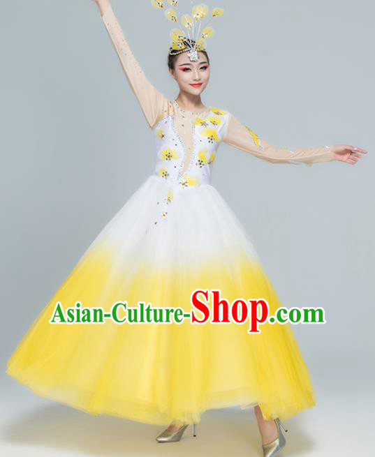 Traditional Chinese Spring Festival Gala Modern Dance Yellow Dress Stage Show Chorus Opening Dance Costume for Women