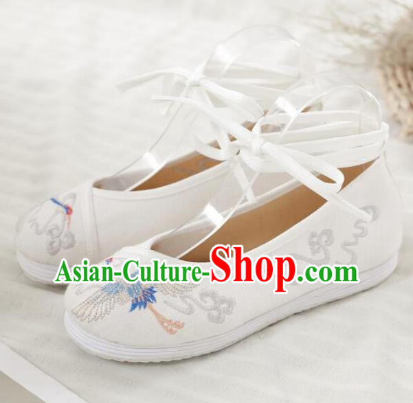 Asian Chinese Classical Dance Embroidered Crane White Shoes Traditional Hanfu Shoes National Cloth Shoes for Women