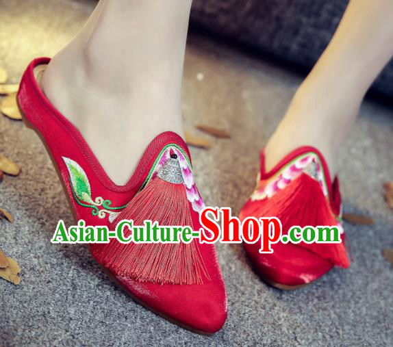 Asian Chinese National Embroidered Red Satin Shoes Classical Dance Shoes Traditional Hanfu Shoes for Women