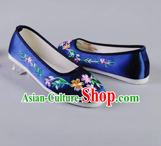 Asian Chinese National Royalblue Satin Shoes Ancient Princess Embroidered Shoes Traditional Hanfu Shoes for Women
