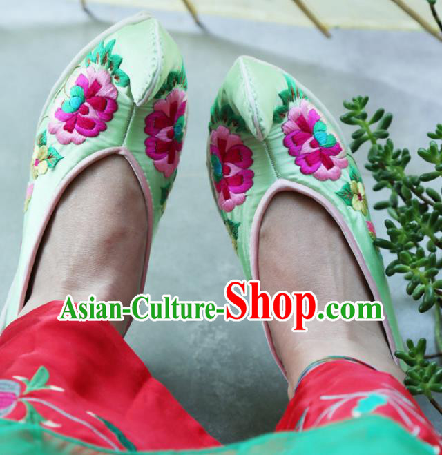 Traditional Chinese Embroidered Peony Green Shoes Handmade Hanfu Shoes Ancient Princess Satin Shoes for Women