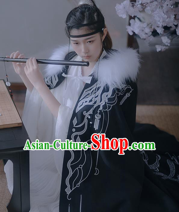 Chinese Ancient Swordsman Embroidered Black Cape Traditional Jin Dynasty Prince Clothing for Men