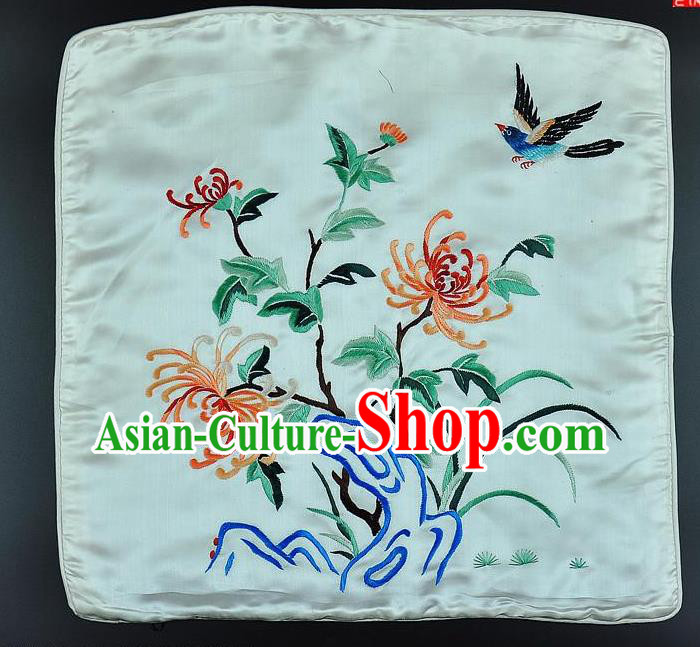 Traditional Chinese Embroidered Chrysanthemum Cushion Fabric Patches Hand Embroidering Applique Suzhou Embroidery White Silk Accessories